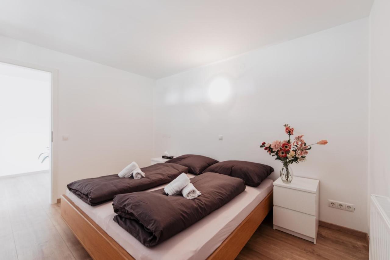 Ferienhaus Schilfvilla Mörbisch am See Dış mekan fotoğraf